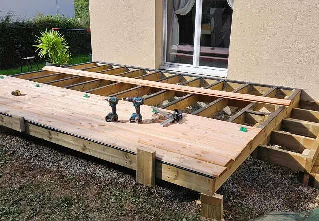 terrasse en bois de pin